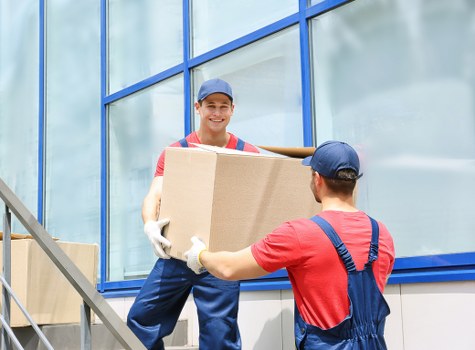 Mobile storage unit delivered for a Richmond home move